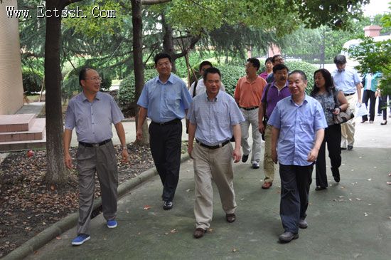 л����Ժ���Ӵ��������Э�����ڽ�ίԱ��һ��